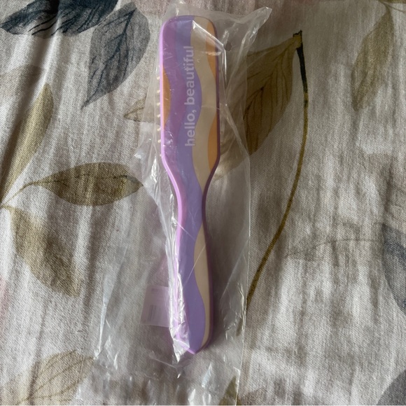 Paul Mitchell color bowl clips, Sweet Shot Beaker & PM Vent Brush - Picture 5 of 5